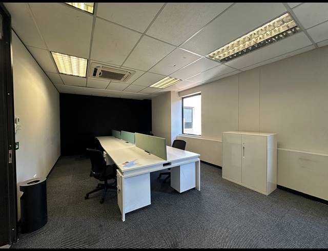 74M² OFFICE TO LET IN SANDTON CENTRAL